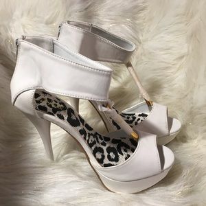 Qupid White High Heels - Size 7.5